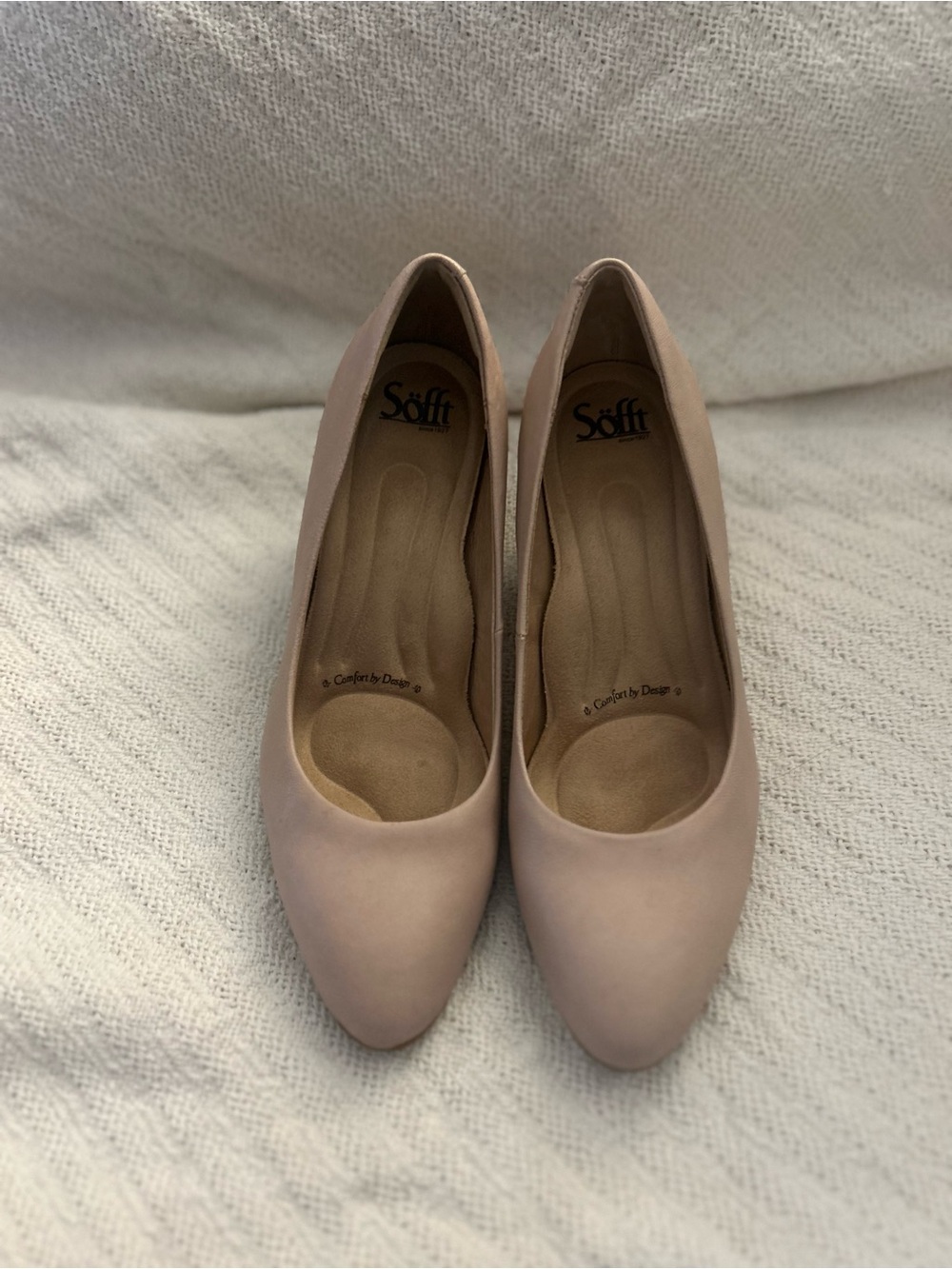 Nude Pink Classic Rounded Pointed-Toe Pumps